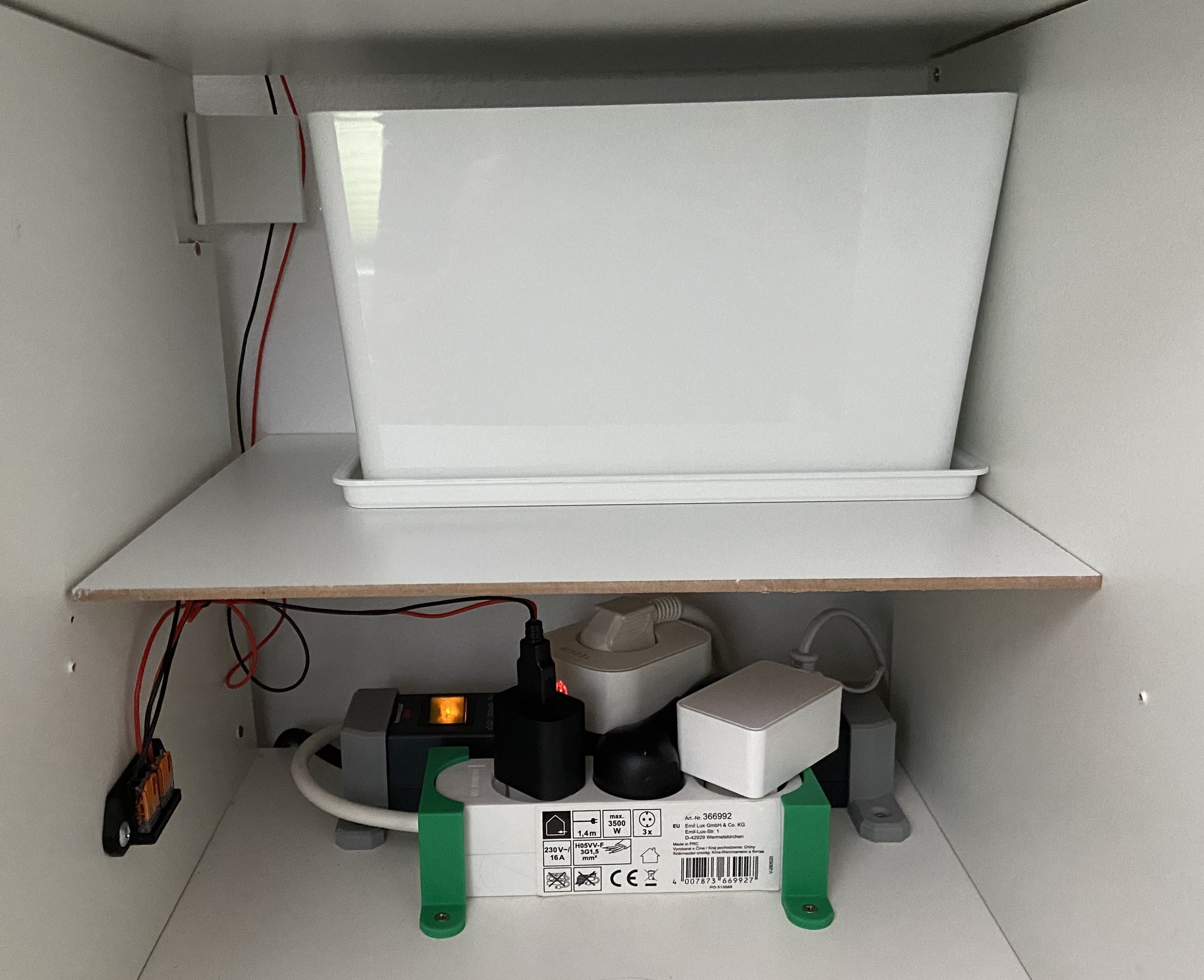 ‘Poop container’ and wiring